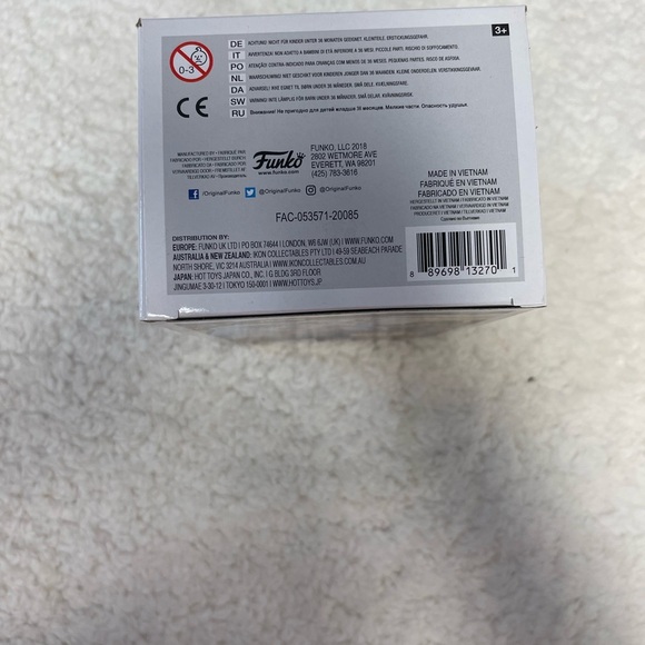 Funko Pop! Vinyl: Marvel - Rocket Raccoon #201 - Picture 2 of 3